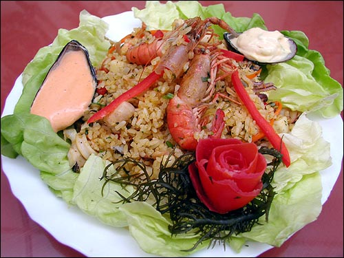 해물 볶음밥 아로스꼰 마리스꼬스(Arroz con mariscos) 